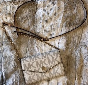 Michael Kors Crossbody purse